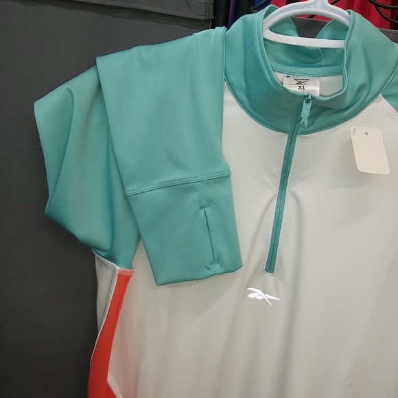 Reebok running 1/4 zip sweatshirt - Picture 9 of 13